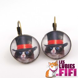 Boucle d’oreille chat steampunk : chat et son haut de forme à ruban rouge