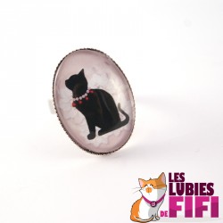 Bague chat : chat noir et son collier de rubis
