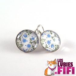 Boucle d’oreille chat : chat noir au printemps
