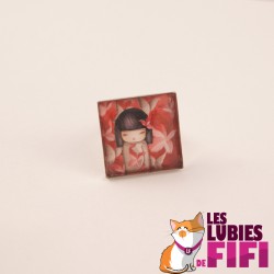 Bague kokeshi : washi et son kimono rouge