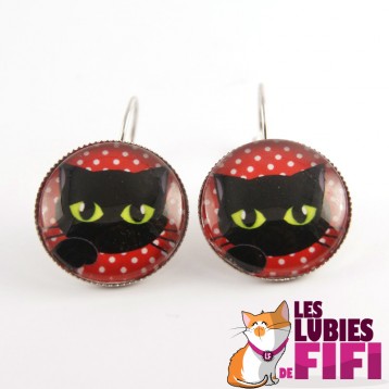 Boucle d’oreille chat : chat noir sur fond rouge à pois