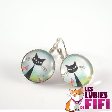 Boucle d’oreille chat : chat noir au printemps