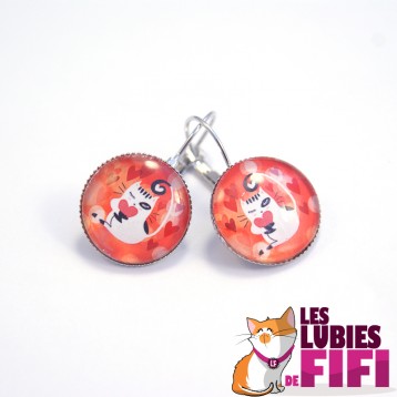 Boucle d’oreille chat : Chat et son petit coeur