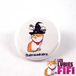 Badge chat : Fifi la magicienne