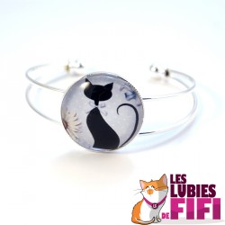 Bracelet chat : le chat noir et sa marguerite