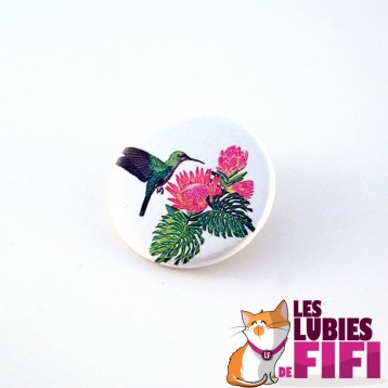 Badge : le colibri et les fleurs roses