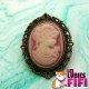 Broche kokeshi : washi et son kimono rouge